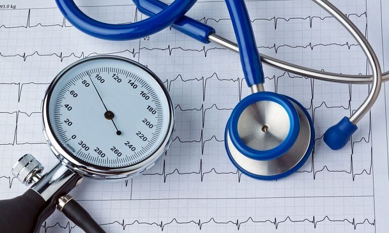 spiediens ar arteriālo hipertensiju